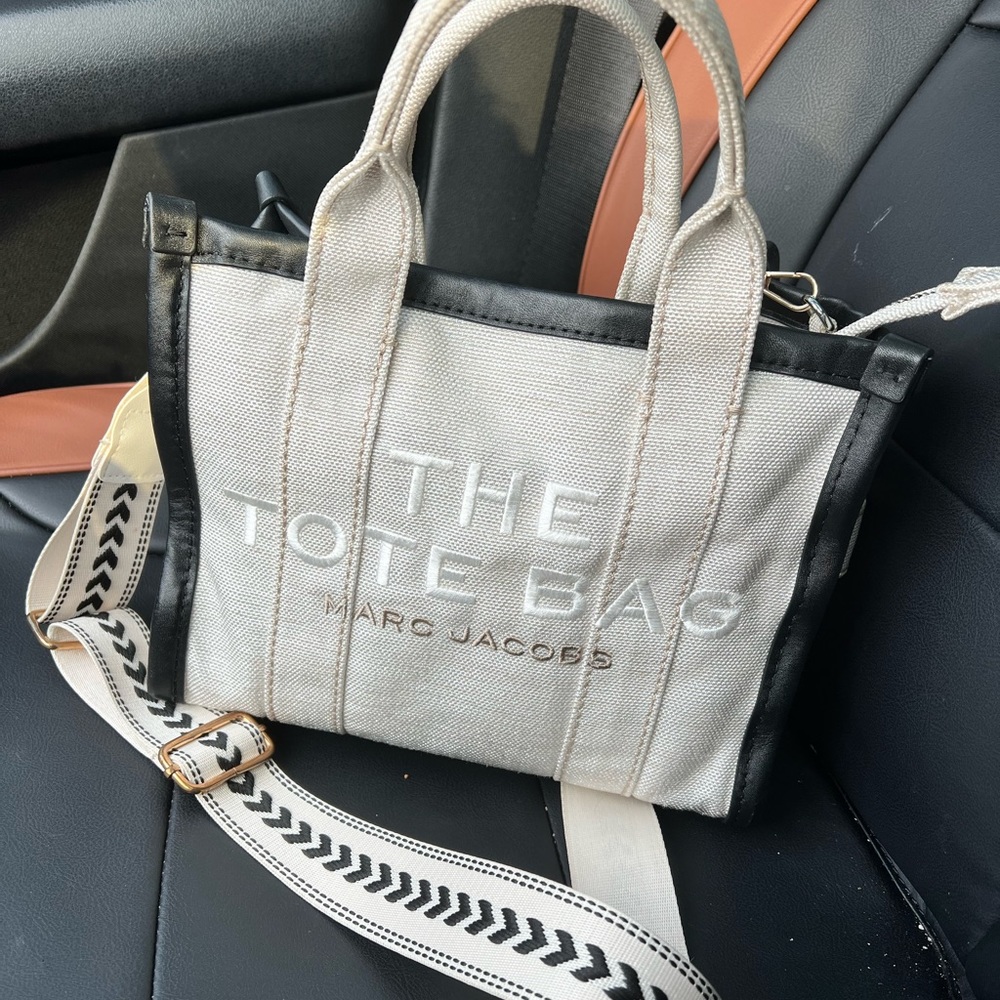 Marc Jacob’s tote bag